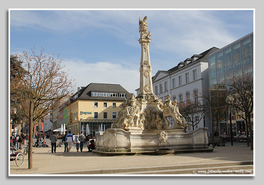 Brunnen am Kornmarkt - Trier