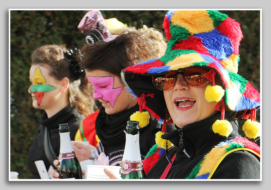 Bunte Narrenschar in Zewen 2012